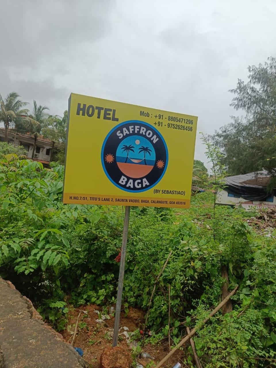 Hotel Saffron Baga Bagian luar foto
